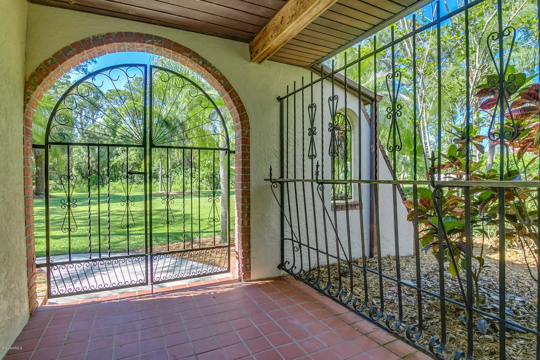 Photo of 2445 Hideaway Lane