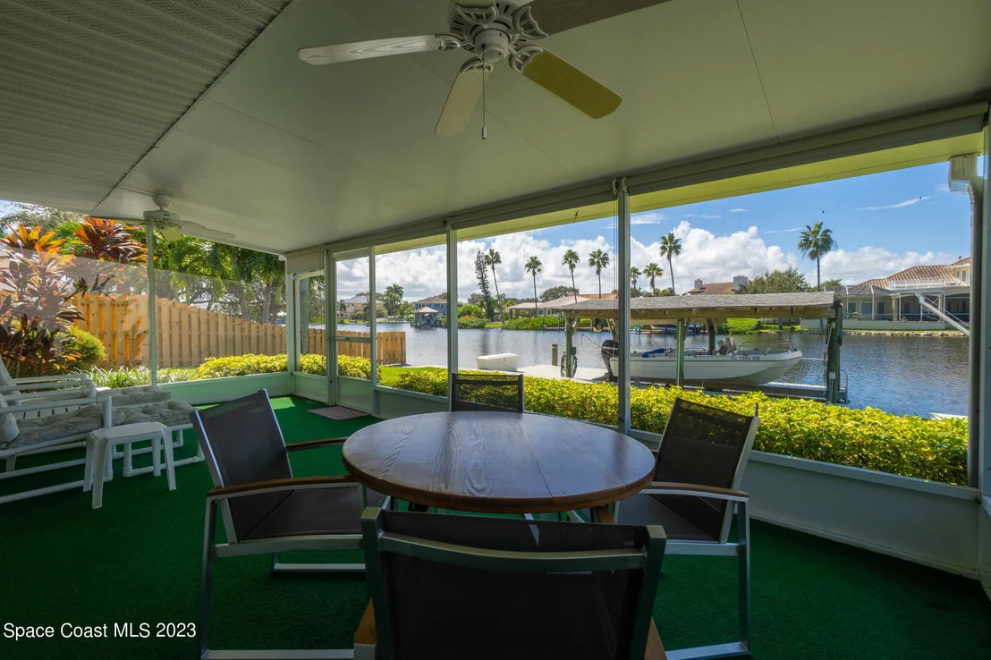 Photo of 209 River Road