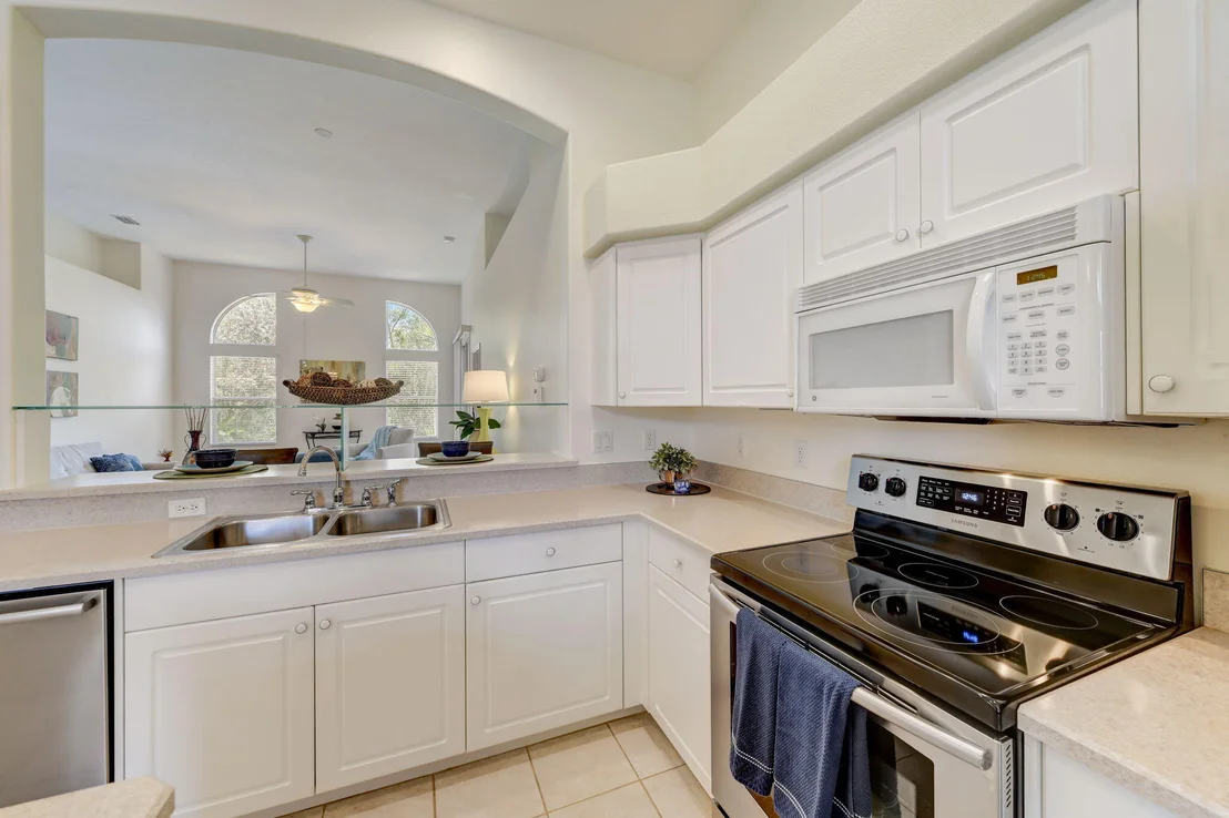 Photo of 4621 Portage Trail
