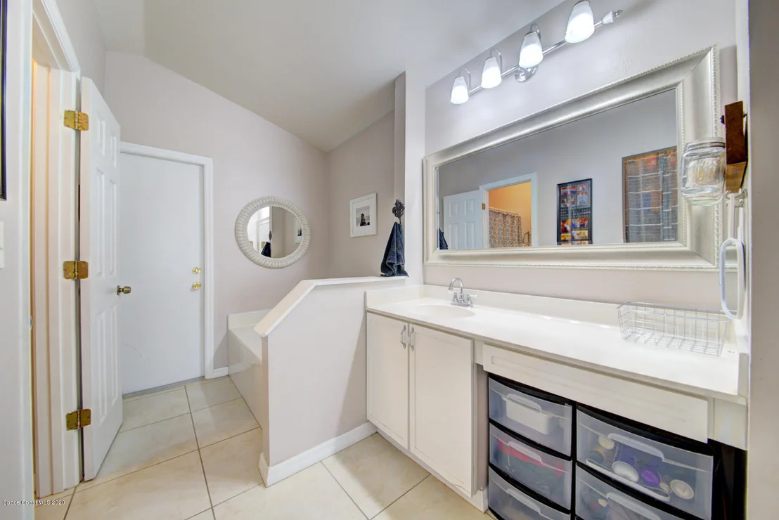 Photo of 2380 High Ridge Road