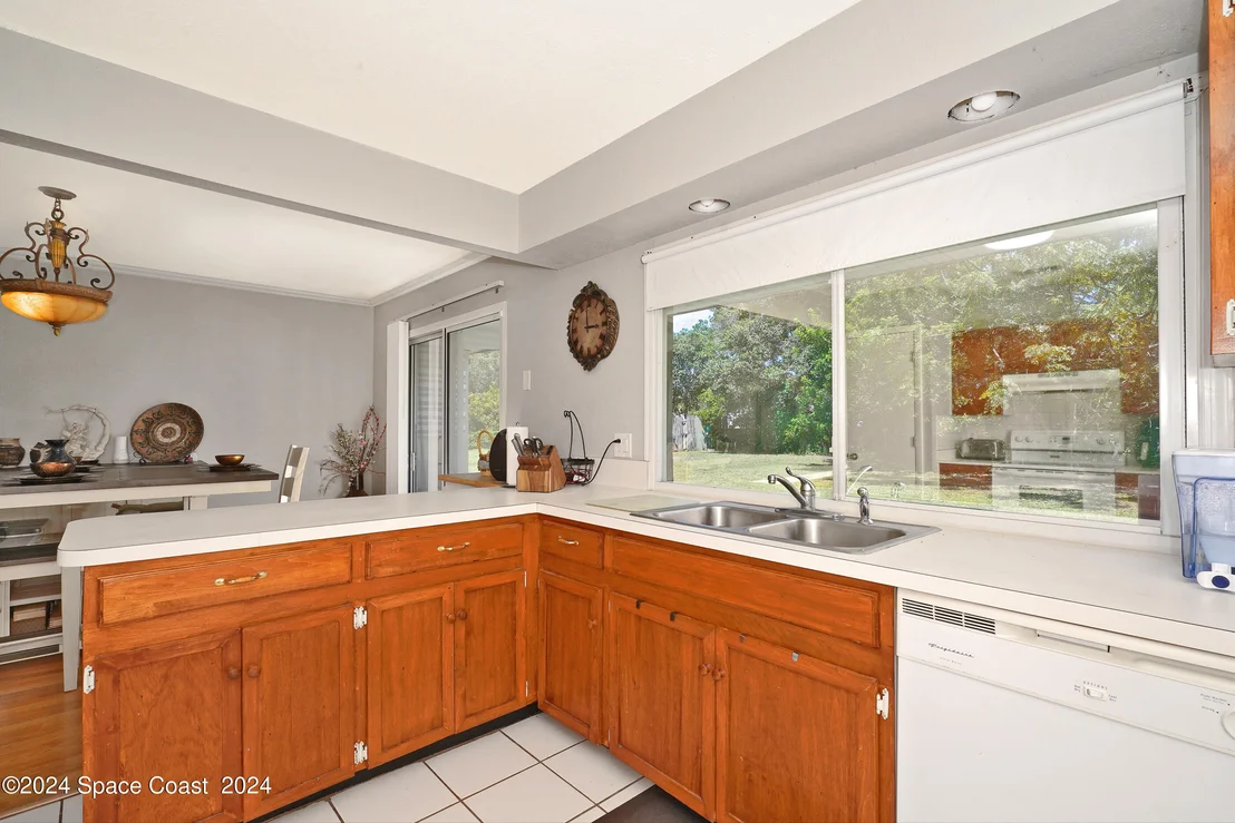 Photo of 1067 Galty Circle NE
