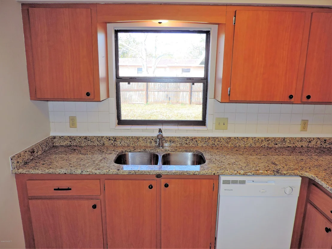 Photo of 930 Grant Road