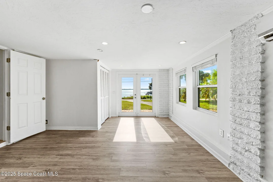Photo of 3109 Indian River Drive