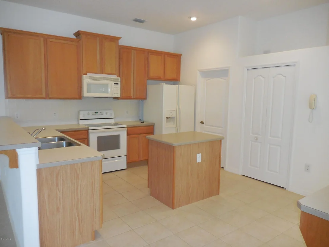 Photo of 1947 SE Windbrook Drive