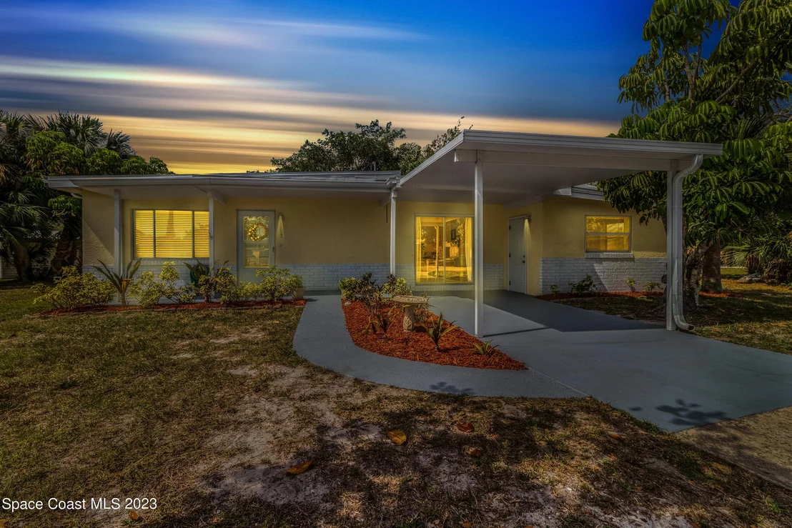 Photo of 1297 Ridgewood Drive