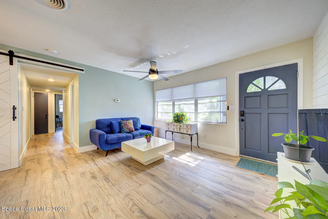 Photo of 331 N Laila Drive