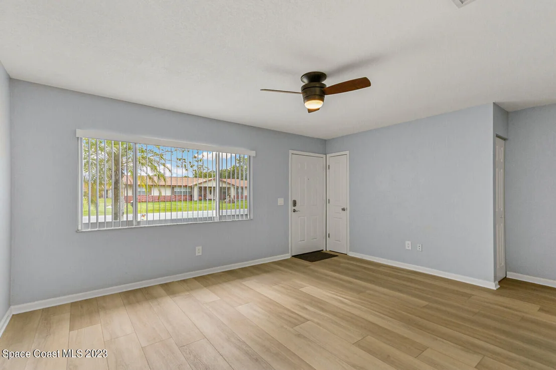 Photo of 736 Brevity Avenue NE