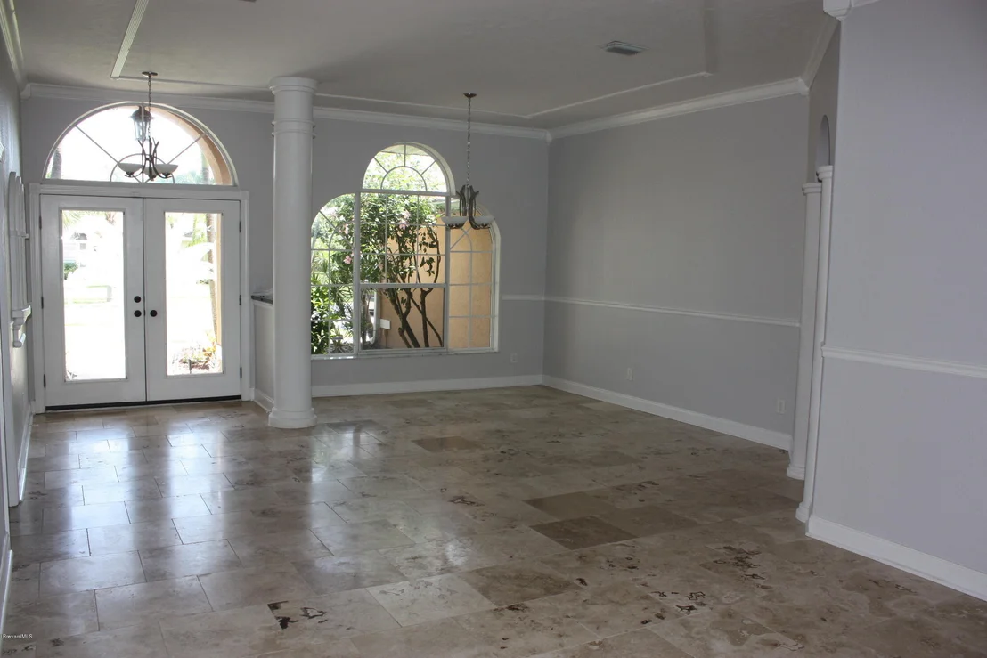 Photo of 213 Ivory Drive
