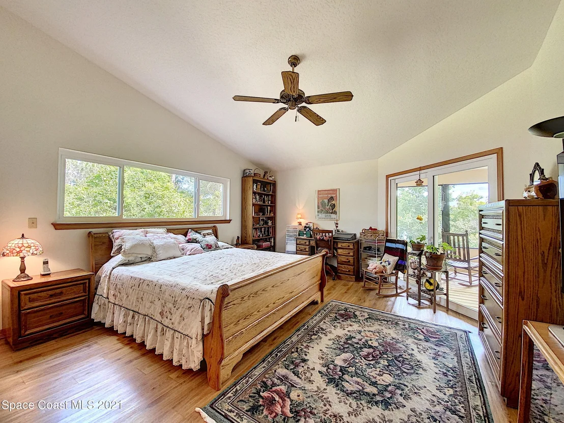 Photo of 1351 Grant Road