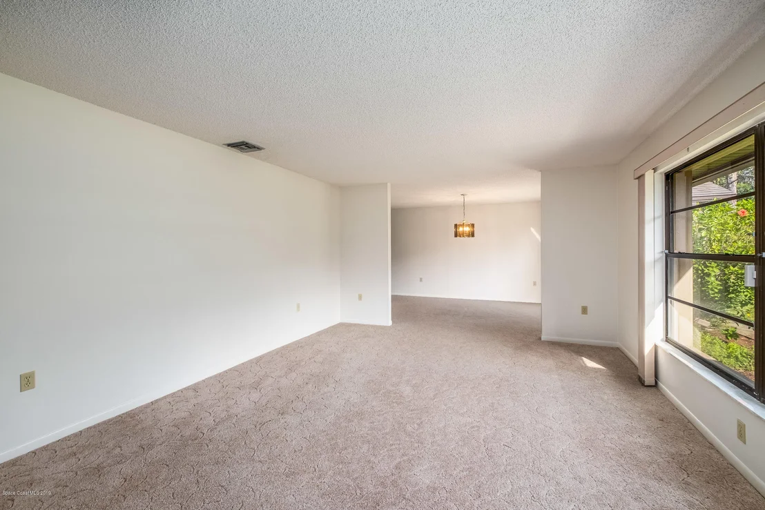 Photo of 1740 Hidden Lake Drive