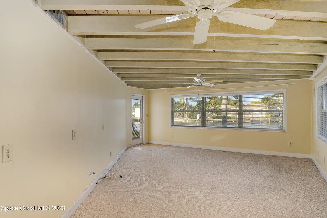 Photo of 472 Carmine Drive