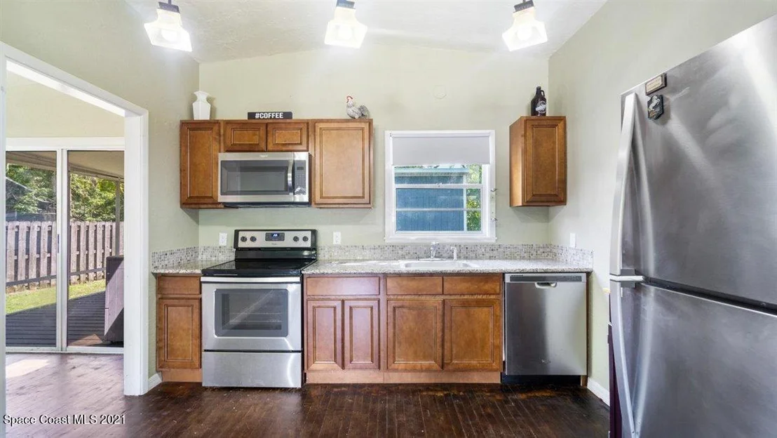 Photo of 7535 Sheridan Road