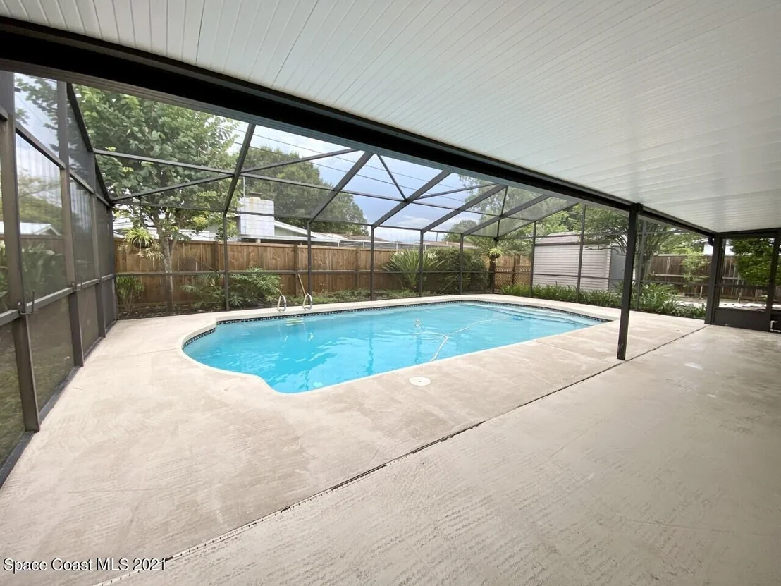 Photo of 937 Kings Post Road