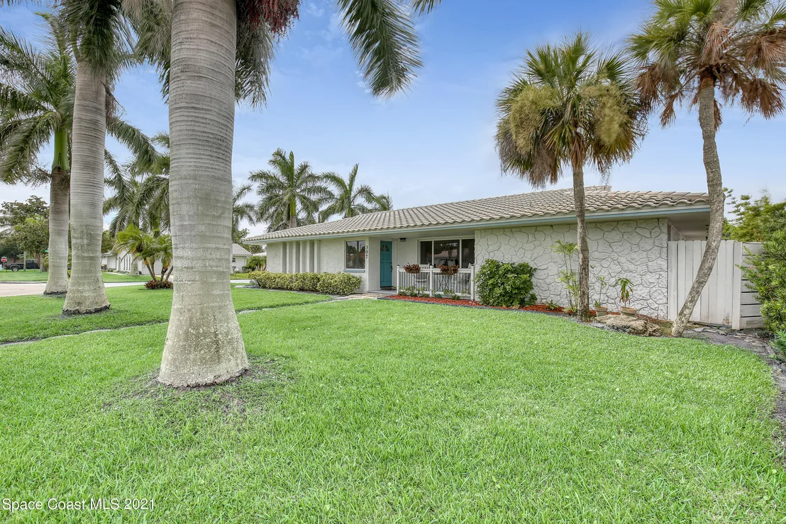 Photo of 307 Brightwaters Drive