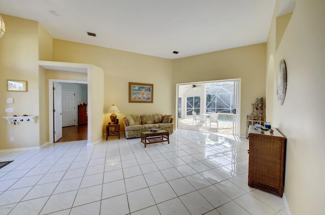 Photo of 313 Island Drive