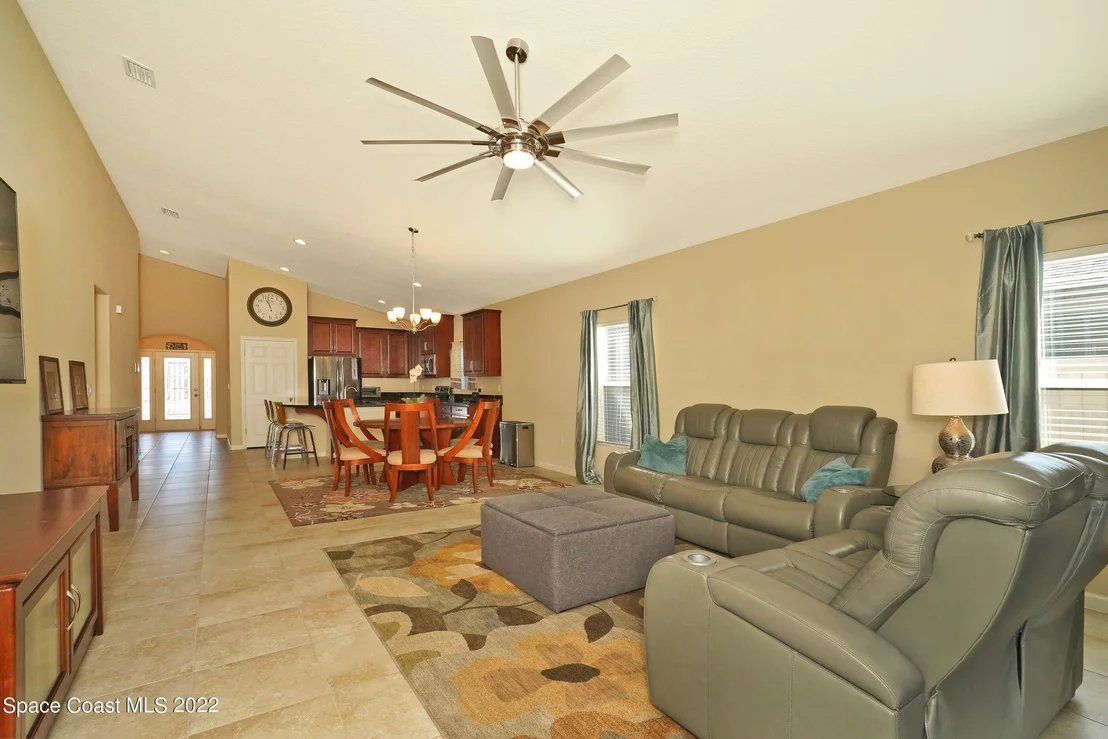 Photo of 4388 Alligator Flag Circle