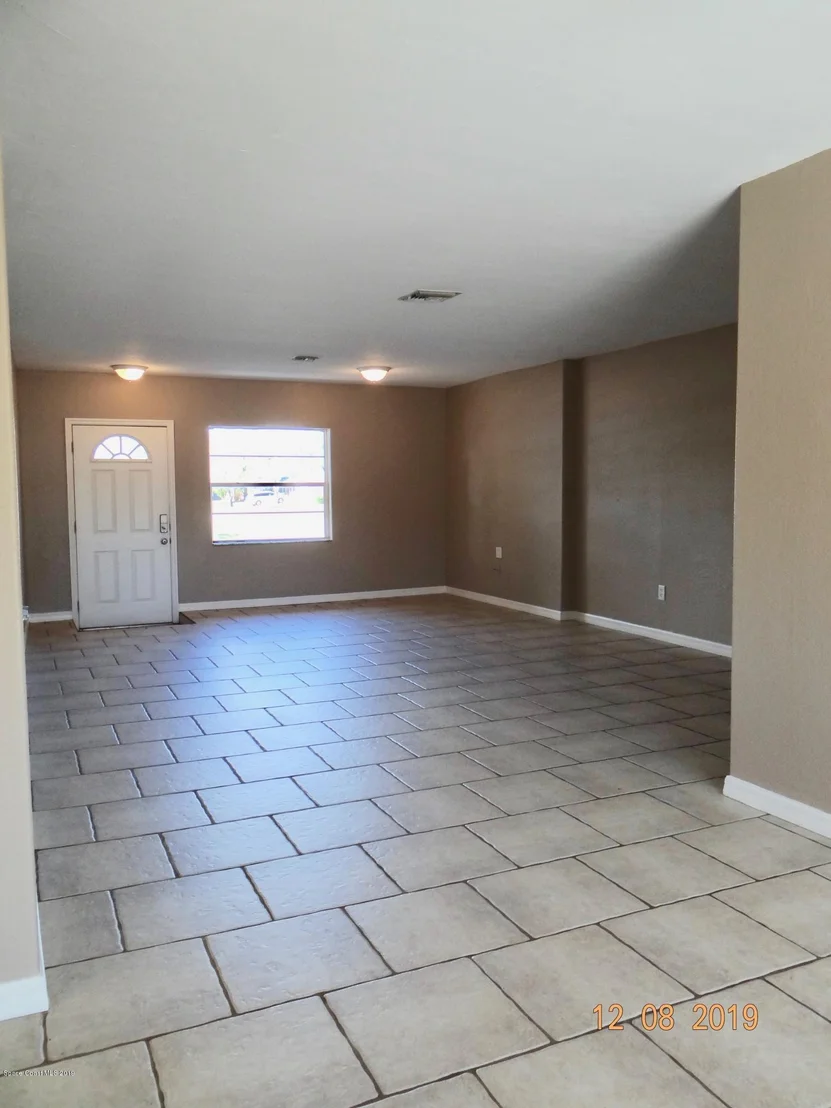 Photo of 799 Burman Lane NE