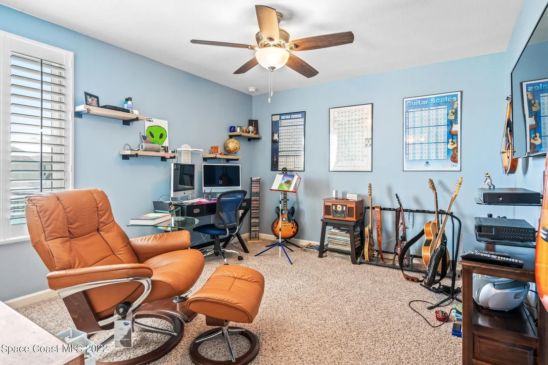Photo of 982 Peta Way