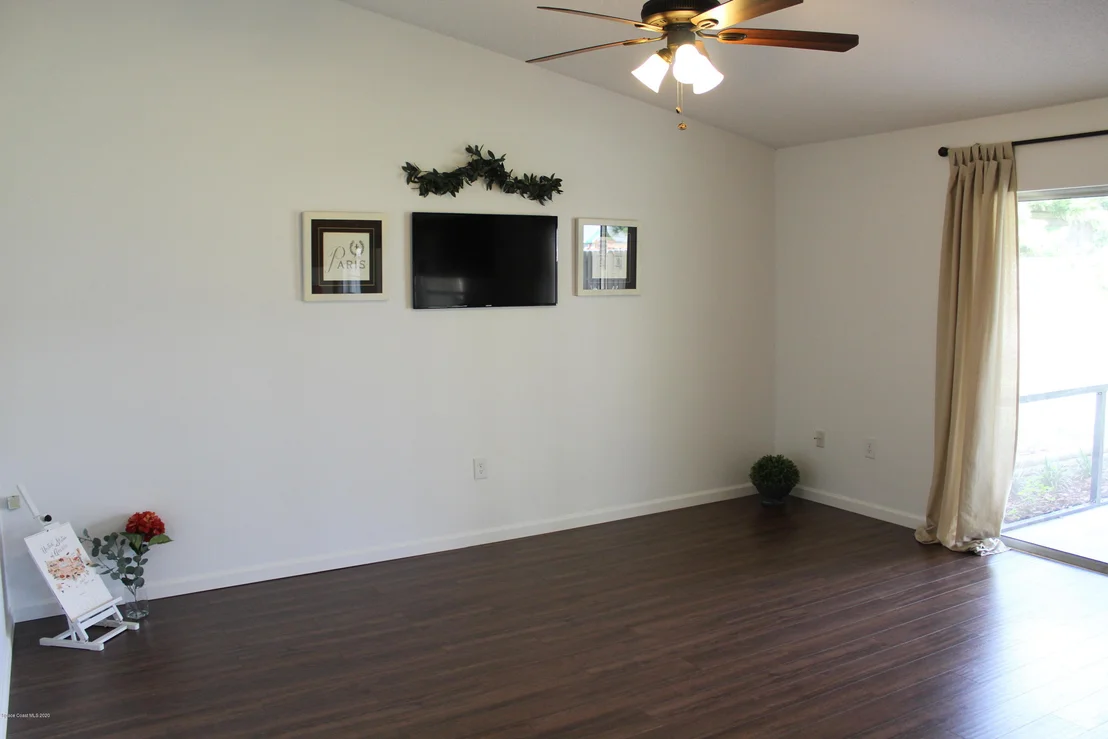 Photo of 4852 Alfred Street