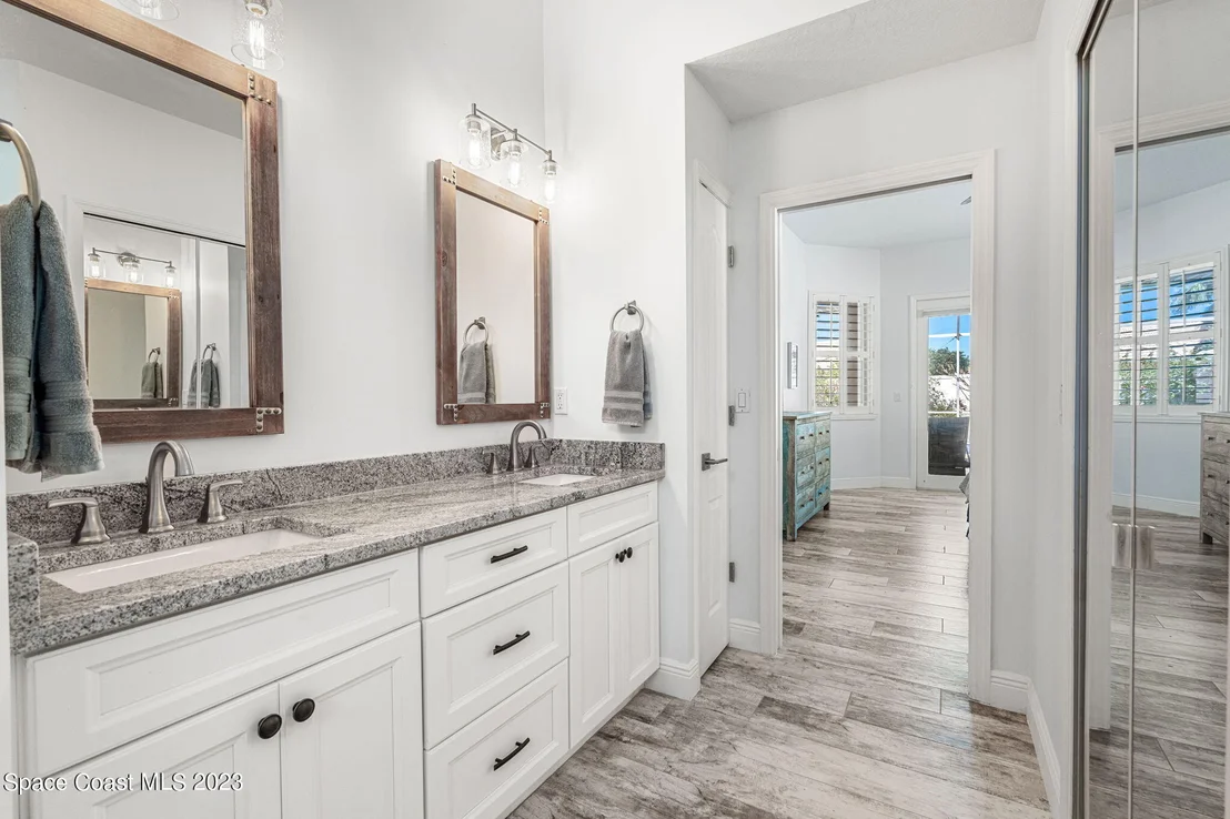 Photo of 212 Ivory Drive