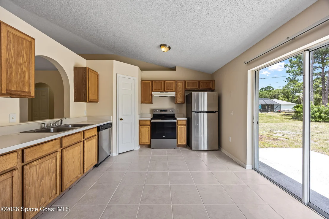 Photo of 1012 Ray Road SE