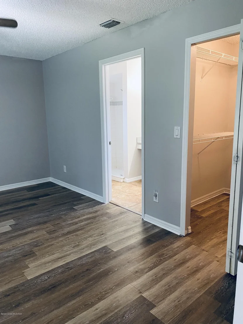 Photo of 6100 Edison Street