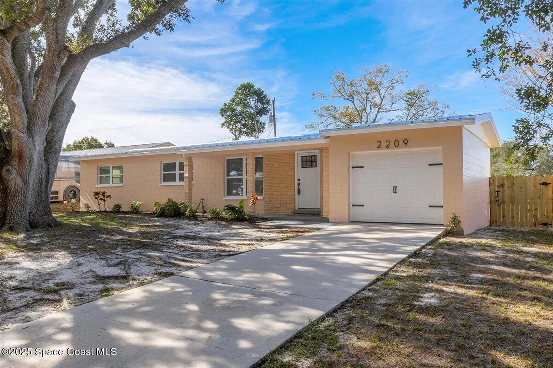 Photo of 2209 Iona Drive