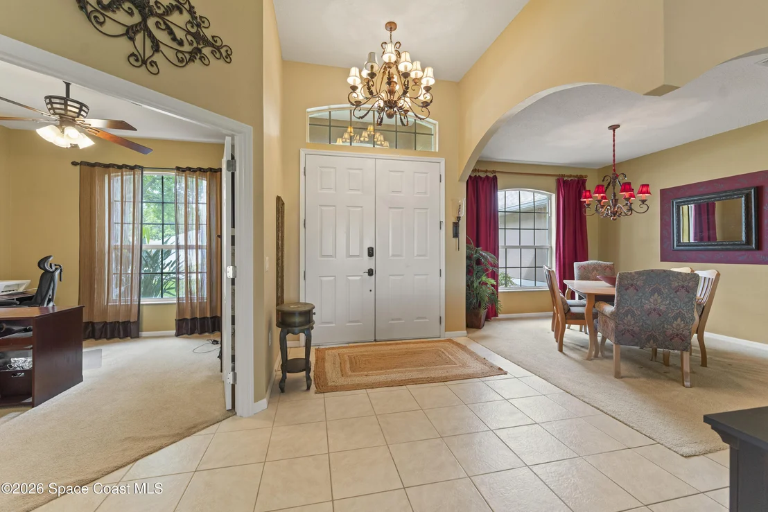 Photo of 385 Tunbridge Drive