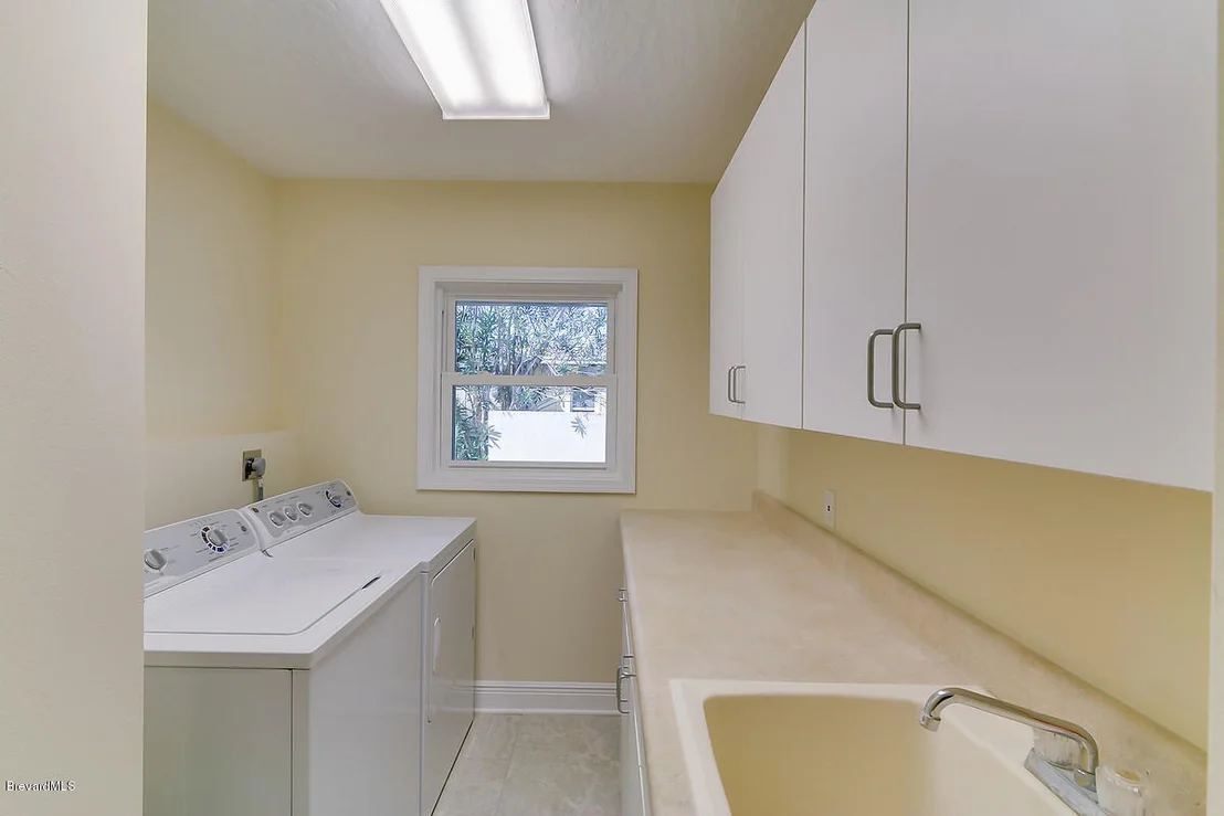 Photo of 427 Riverview Lane