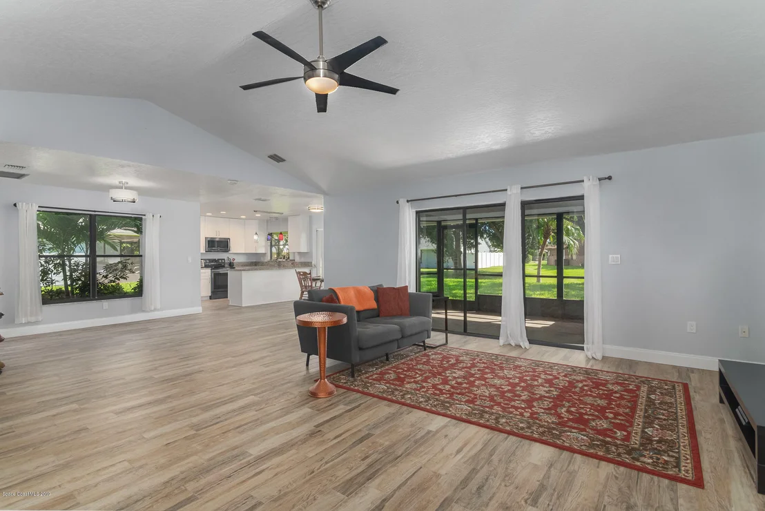 Photo of 550 Deerfield Drive