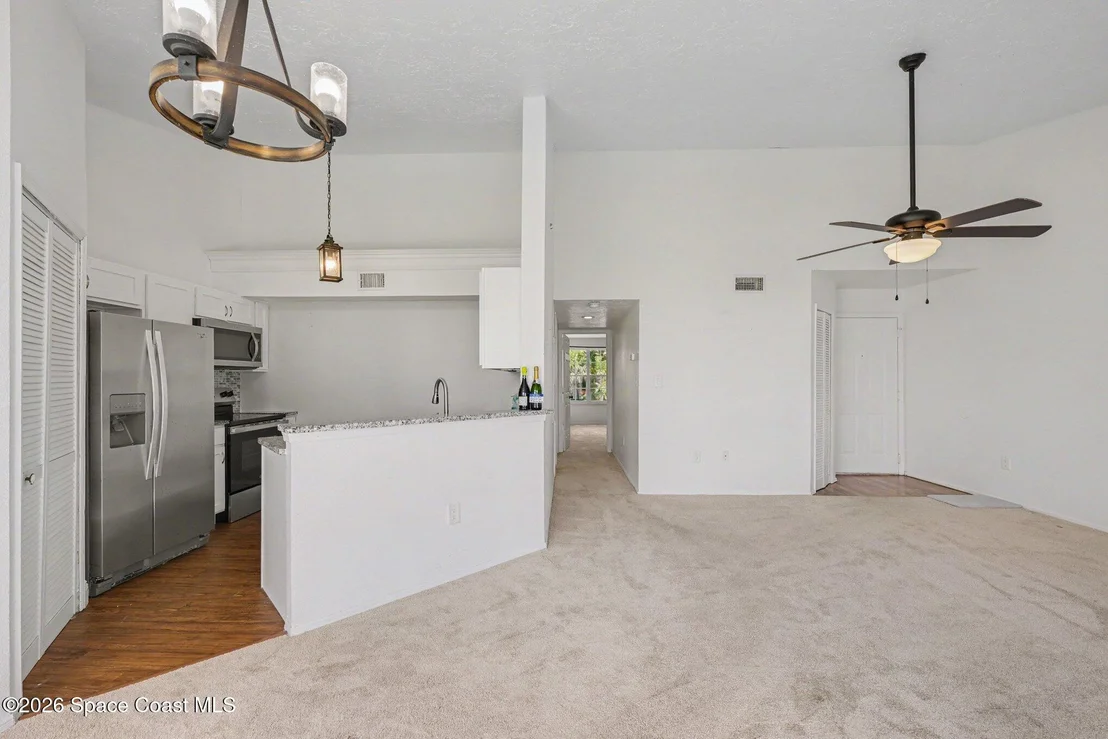 Photo of Unit UNITA202 at 7220 U.S. 1