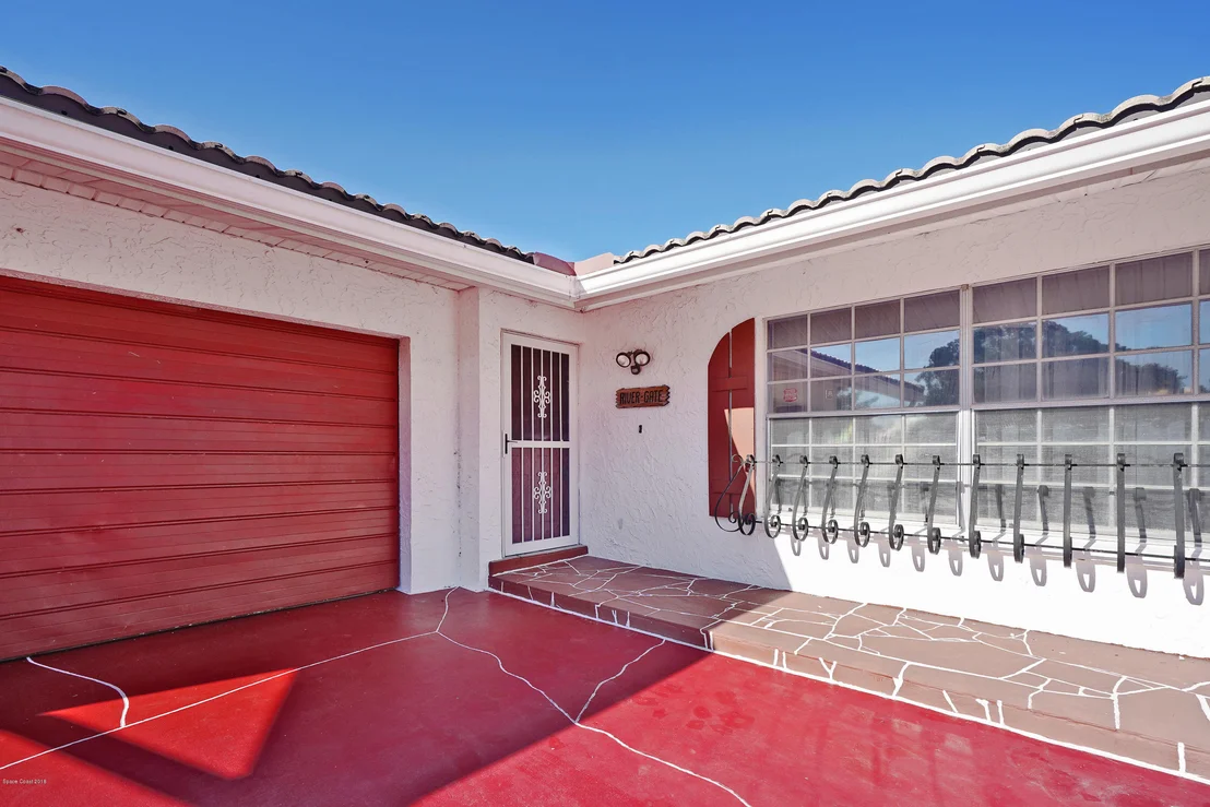 Photo of 4891 Fairview Drive