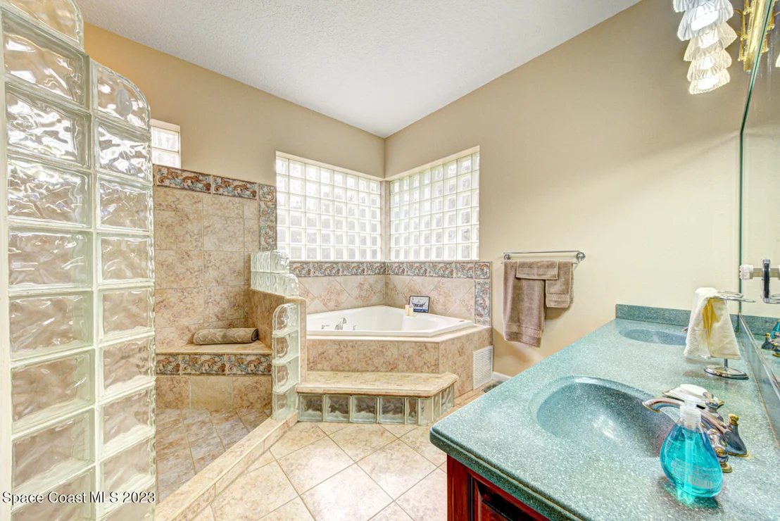 Photo of 3333 Aloha Lane