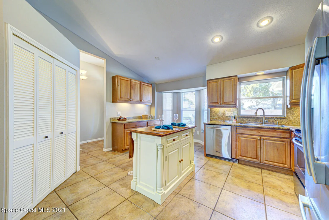 Photo of 2390 Bent Pine Street