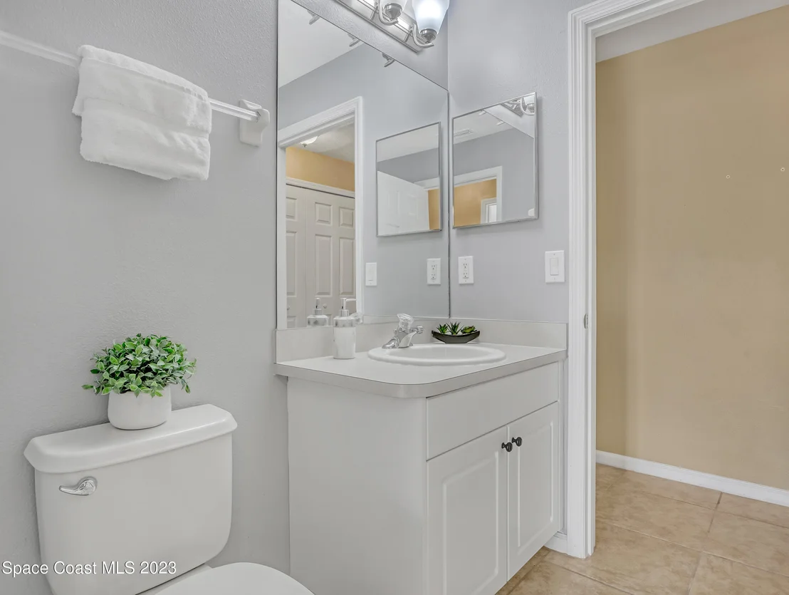 Photo of Unit 103 at 990 Luminary Circle