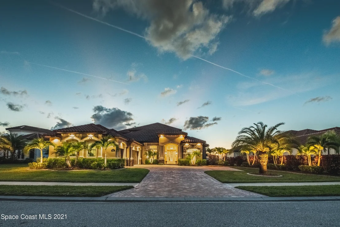 Photo of 8141 Barrosa Circle