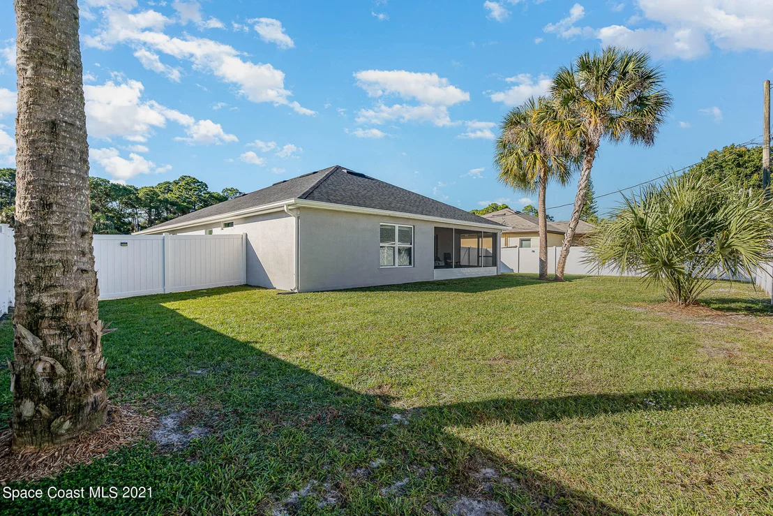 Photo of 1271 Buffing Circle SE