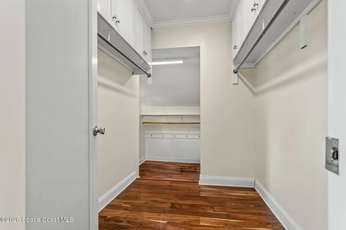 Photo of 220 Cardinal Drive