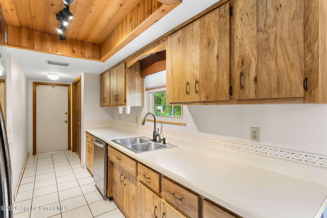 Photo of 7256 Bright Avenue