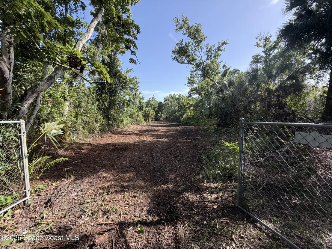 Photo of 4690 Rayburn Road