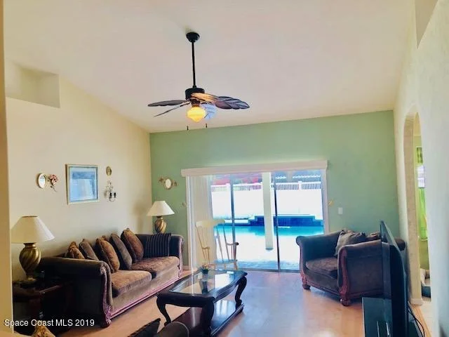 Photo of 561 Ray Street