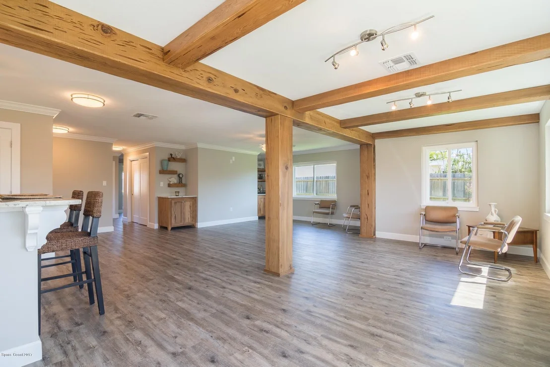 Photo of 446 N Neptune Drive