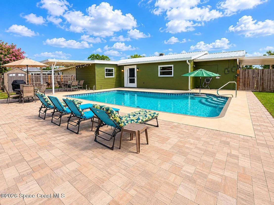Photo of 3280 Ideal Avenue NE