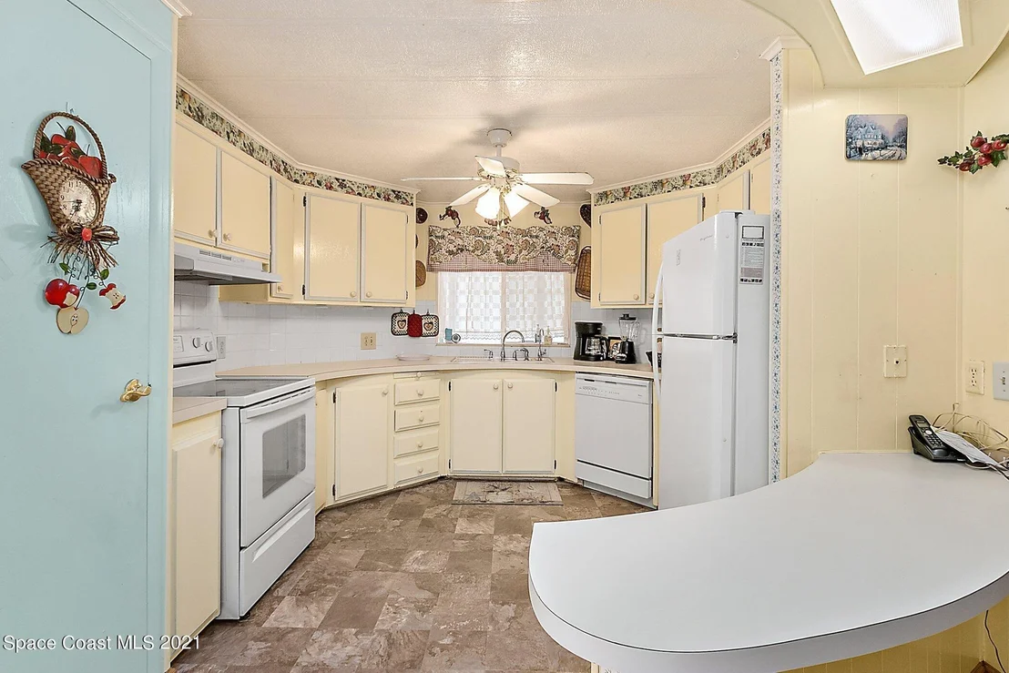 Photo of 566 Jennifer Circle