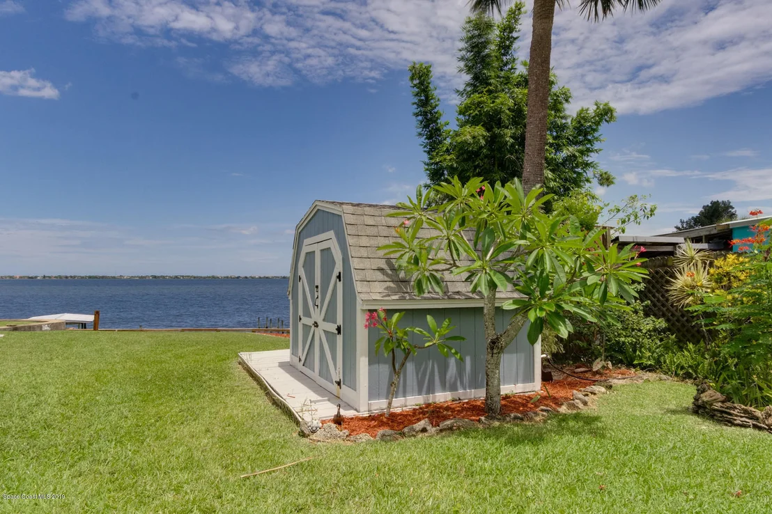 Photo of 2517 Pineapple Avenue