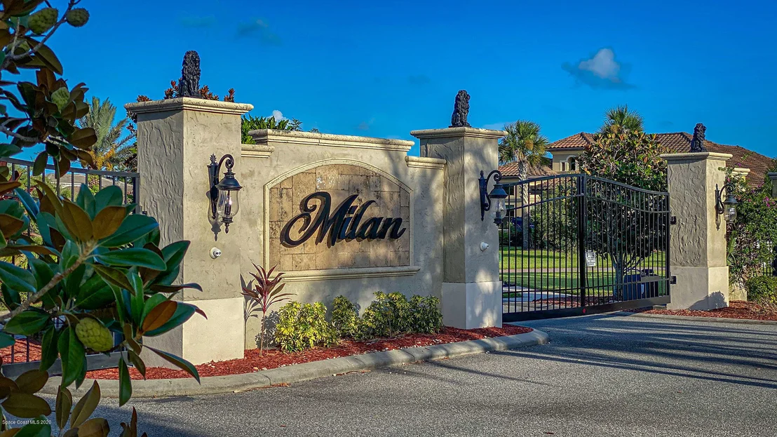 Photo of 824 Lorenza Place