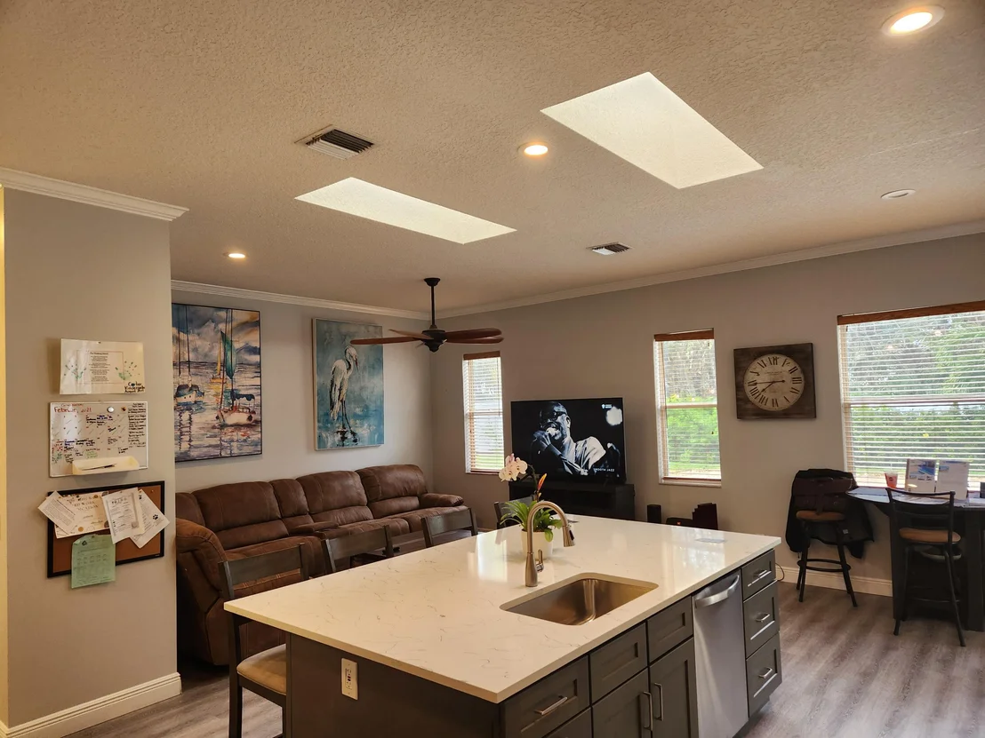Photo of 5050 3rd Manor