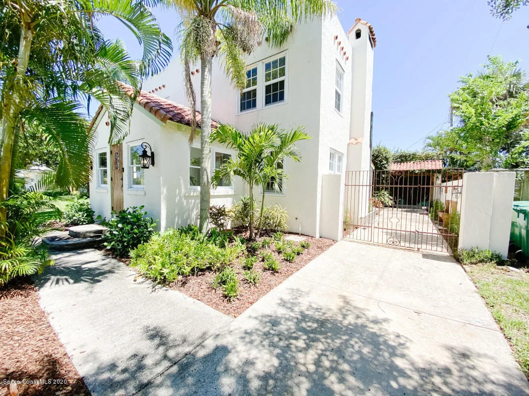 Photo of 443 7th Avenue