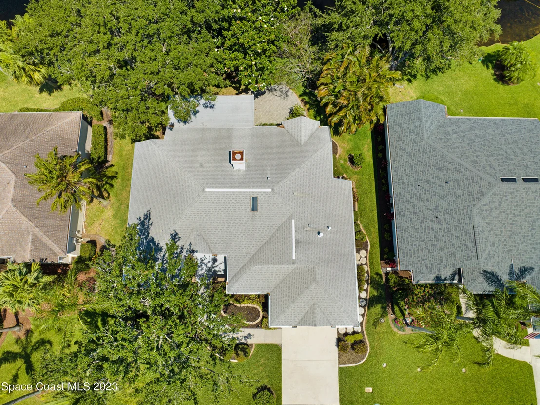 Photo of 954 Somerset Lane