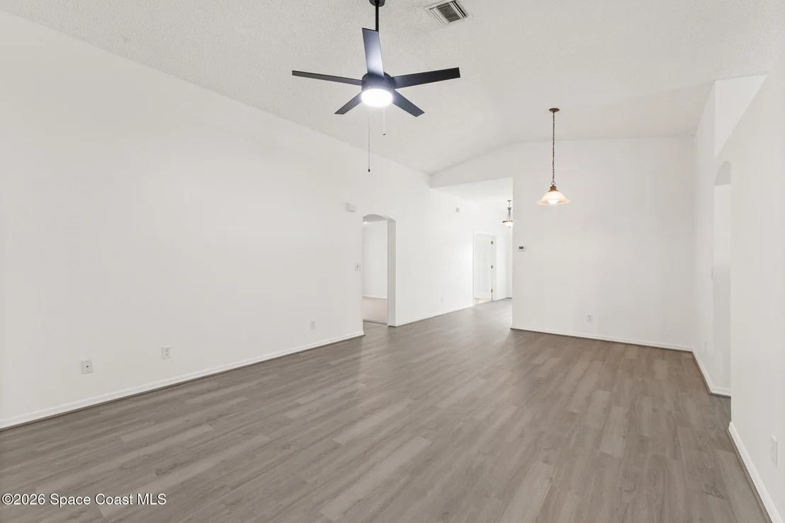 Photo of 2527 Deercroft Drive